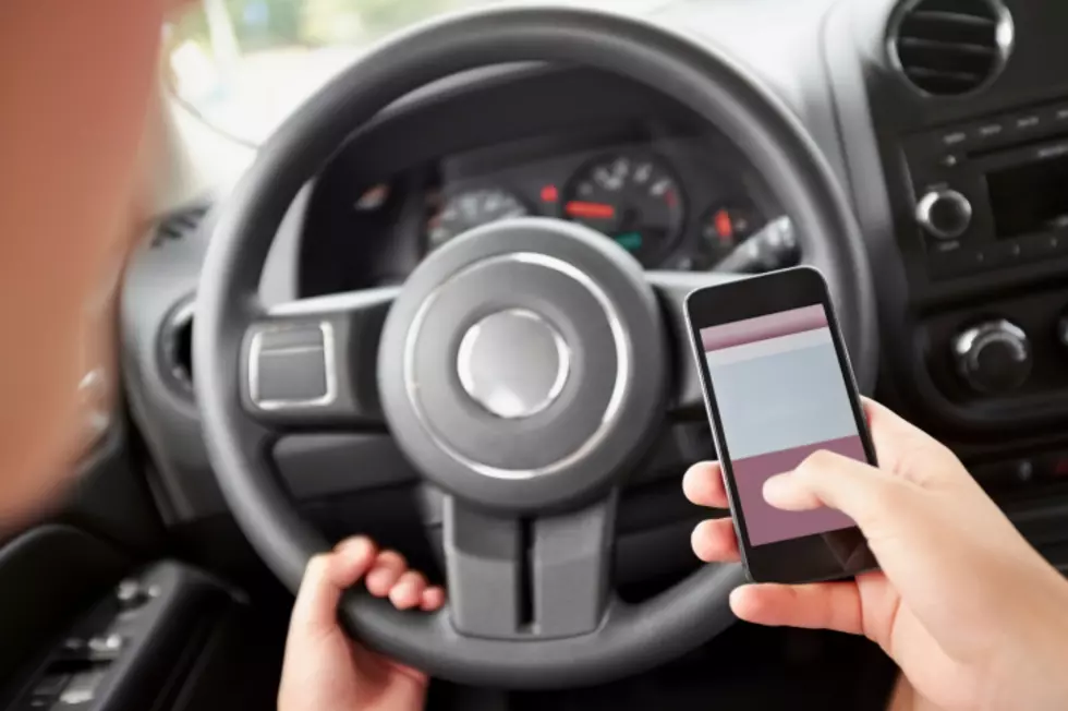 Texas Texting and Driving Ban Signed Into Law by Governor Greg Abbott